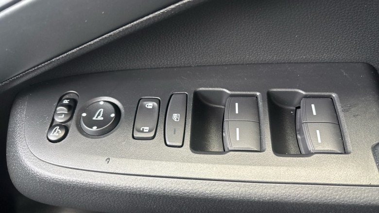 Honda HR-V 1.5 eHEV Elegance 5dr CVT Hybrid Hatchback